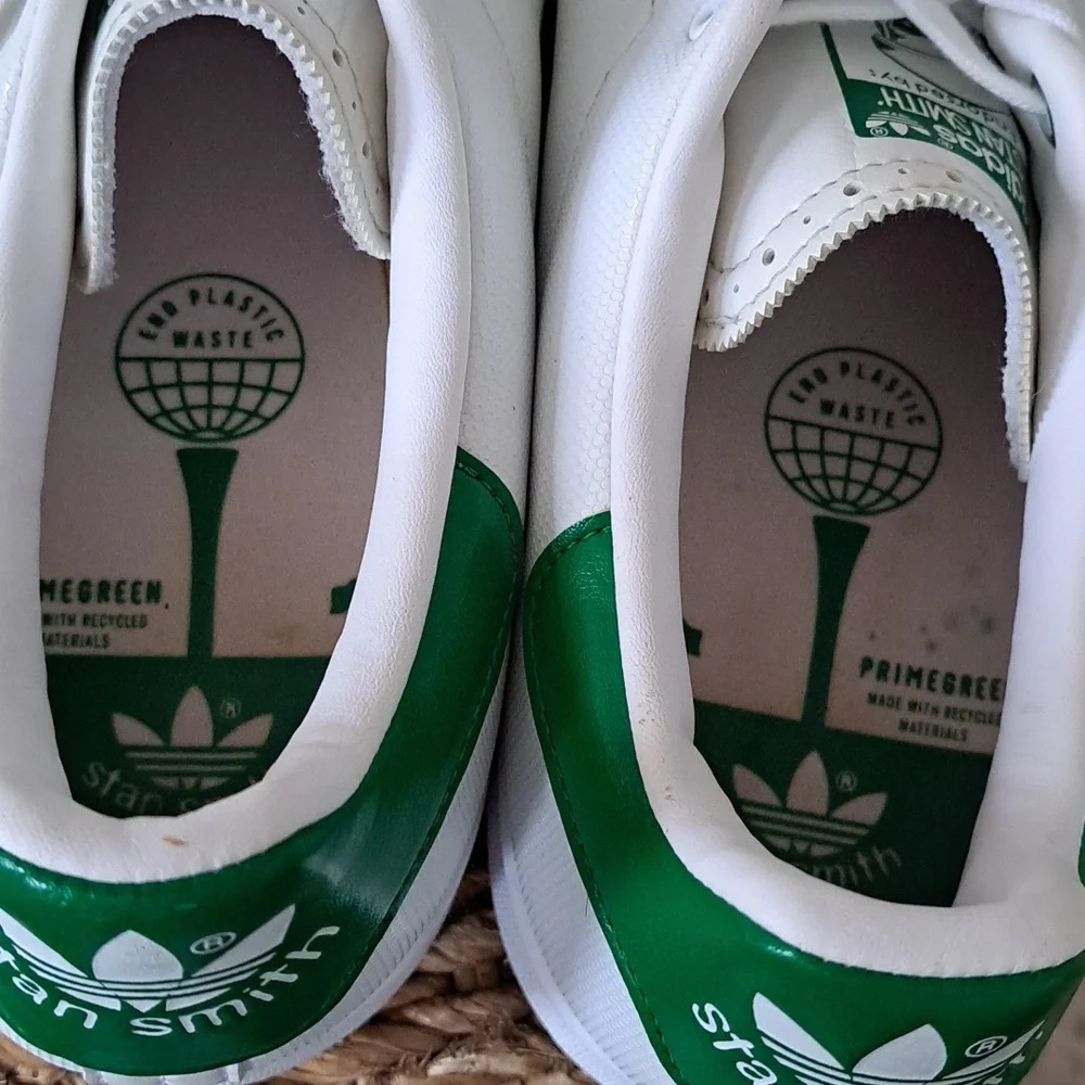 Adidas Stan Smith trending brand